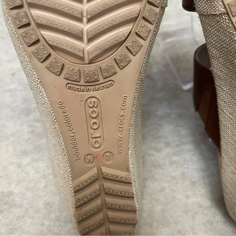 CROCS A-Leigh Brown Leather 2 Strap Canvas Wedge Comfort Sandals Women’s size 7